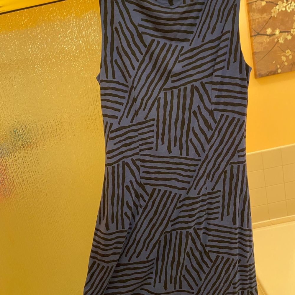 Sleeveless Blue and Black Patterned Body Con Dress with Gathered Waist